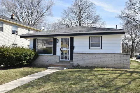 5900 N 68th, Milwaukee, WI 53218