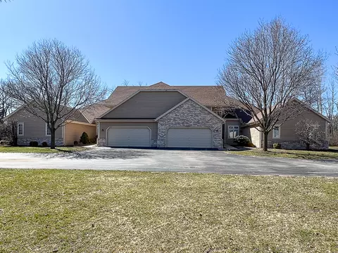 2875 River Birch #C, Brookfield, WI 53045
