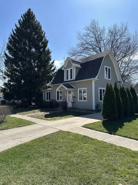 522 Spring, Lake Geneva, WI 53147