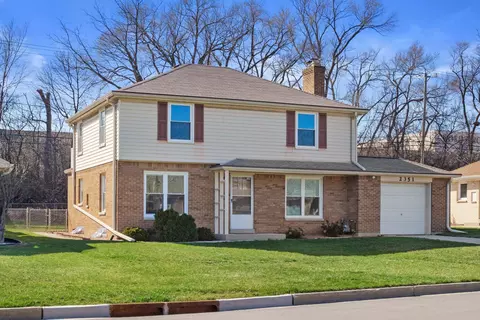 2351 N 103rd, Wauwatosa, WI 53226