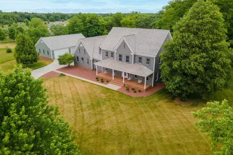 534 S Stocks, Summit, WI 53066