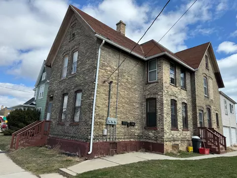 1013 S 15th, Manitowoc, WI 54220