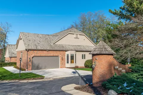 18880 W North #B, Brookfield, WI 53045