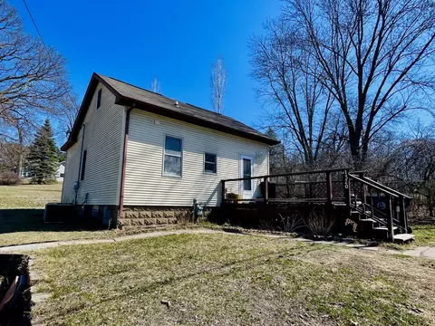 1320 Island, La Crosse, WI 54603