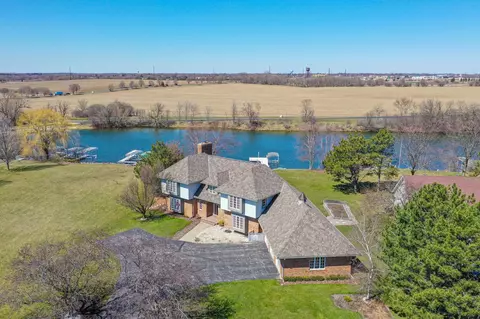 2134 Blue Heron, Delavan, WI 53115