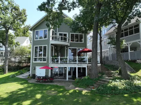 1811 South Shr, Delavan, WI 53115