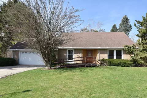 w216n5859 Memorial, Menomonee Falls, WI 53051