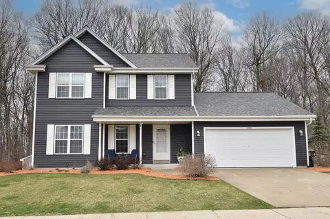 1733 Falcon, Hartford, WI 53027
