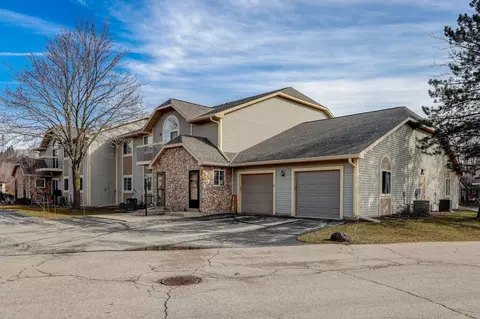 324 E Washington #7, Slinger, WI 53086