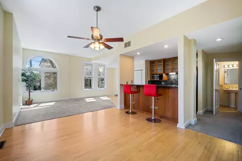 224 W Vine #102, Milwaukee, WI 53212