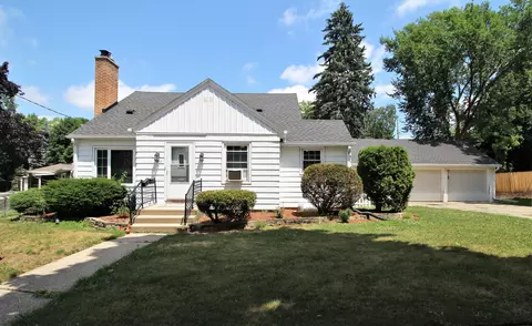 1002 E Racine, Waukesha, WI 53186
