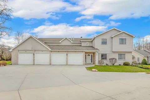 129 S Curtis #1021, Lake Geneva, WI 53147