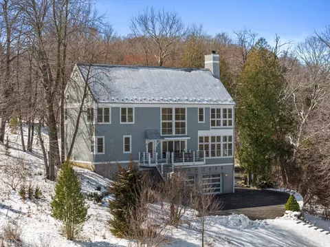 4780 Lakefield, Cedarburg, WI 53012
