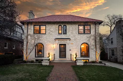 144 N 87th, Wauwatosa, WI 53226