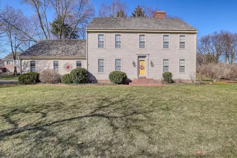 2490 Collins, Brookfield, WI 53045