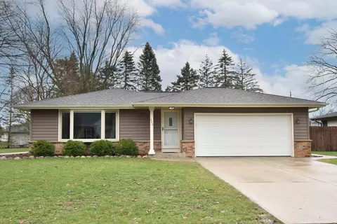 111 W Fransee, Saukville, WI 53080