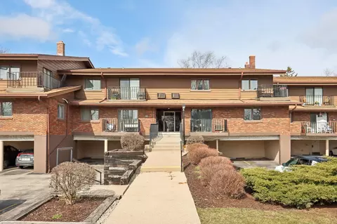 4075 S 84th #5, Greenfield, WI 53228