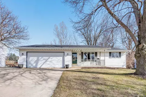 2816 W W Pt, Green Bay, WI 54313