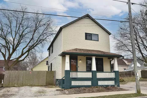 721 E Clarke, Milwaukee, WI 53212