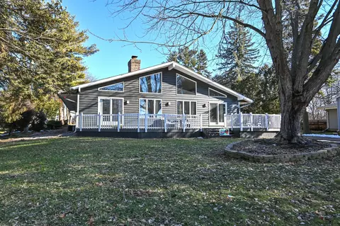 685 S Concord, Oconomowoc, WI 53066