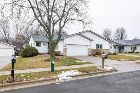 1114 East, Onalaska, WI 54650