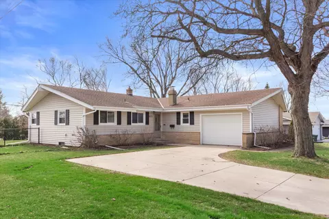 5175 Maplewood, Greendale, WI 53129