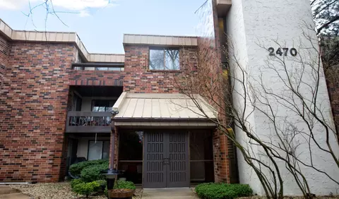2470 W Good Hope #267, Glendale, WI 53209