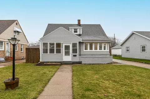 1919 Jerome, Racine, WI 53403