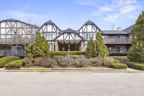 8900 N Park Plz #201, Brown Deer, WI 53223
