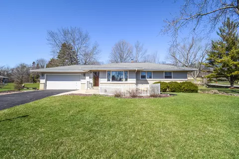 5237 S Andrae, New Berlin, WI 53151