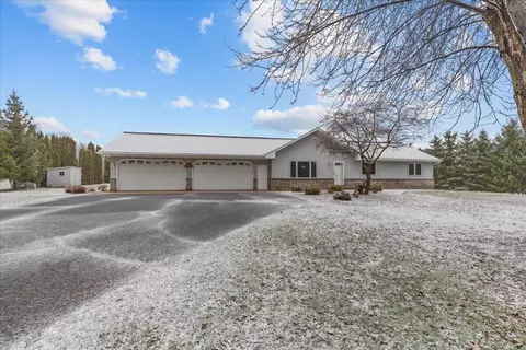 1248 Lakeview, Farmington, WI 53090