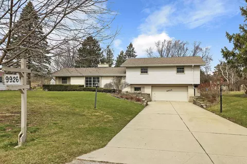 9926 W Brookside, Hales Corners, WI 53130