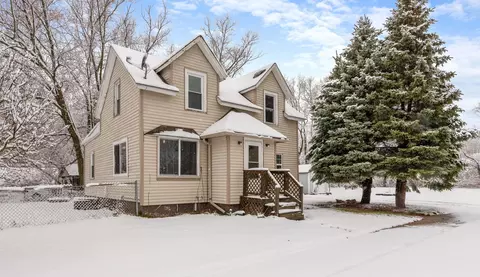 107 Chestnut, Slinger, WI 53086