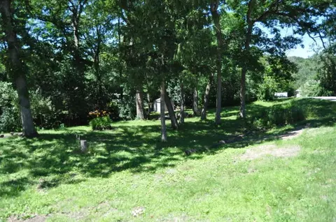 Lt1 Hillcrest, Burlington, WI 53105