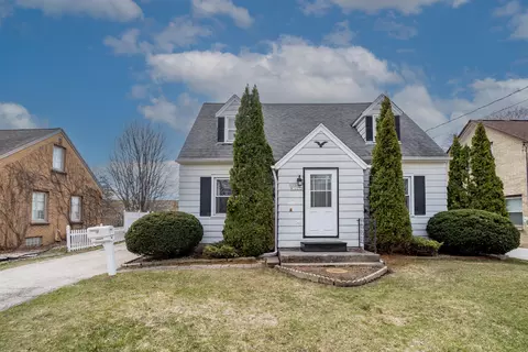 n90w16275 Roosevelt, Menomonee Falls, WI 53051