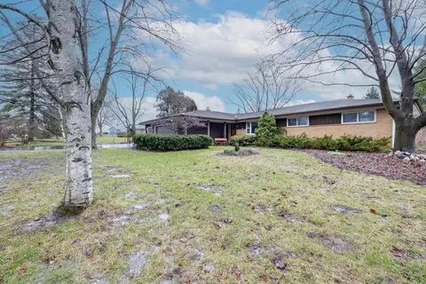 n49w18935 Joetta, Menomonee Falls, WI 53051
