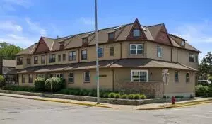 100 Main #201, Pewaukee, WI 53072