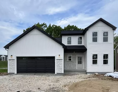 301 Paradise, Hartland, WI 53029
