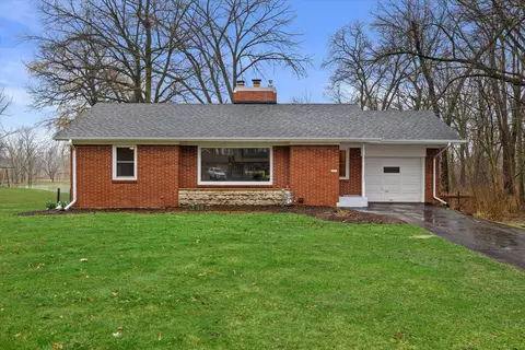 2001 E Forest Hl, Oak Creek, WI 53154