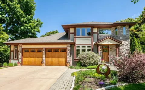 6960 N N Lk, Fox Point, WI 53217