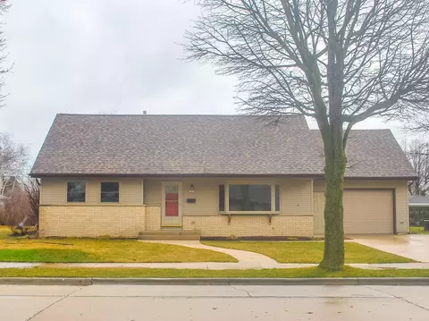 3219 S 11th, Sheboygan, WI 53081