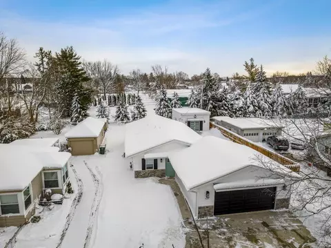 928 Grant, Lake Geneva, WI 53147
