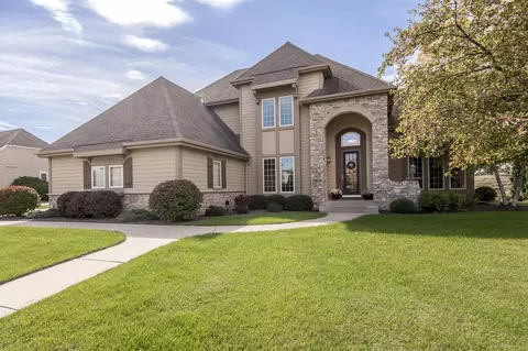 1831 River Lks, Oconomowoc, WI 53066