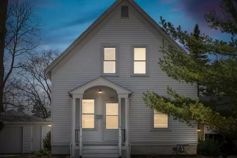 1043 9th, Grafton, WI 53024