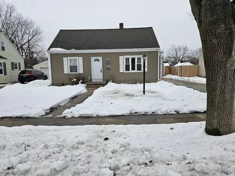 908 Winford, Green Bay, WI 54303
