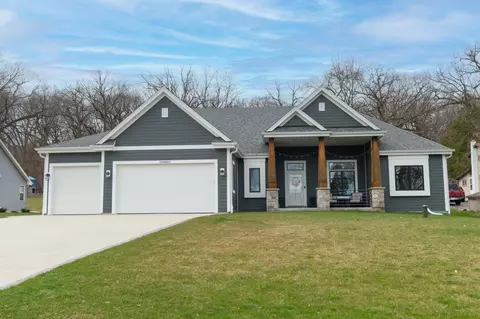 w304n2477 Maple, Delafield, WI 53072