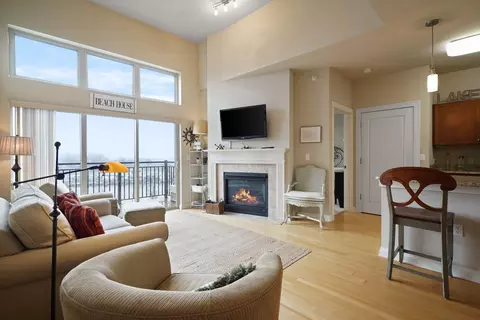 141 Main #408, Racine, WI 53403