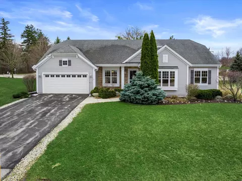 n52w35437 Lighthouse, Oconomowoc, WI 53066