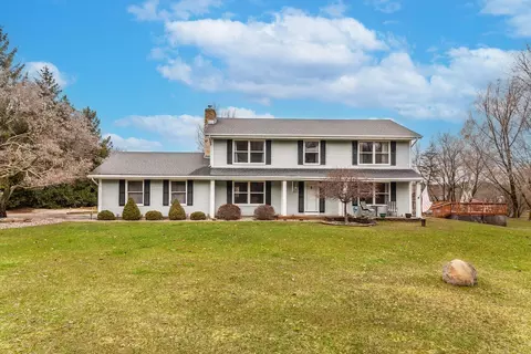 s69w32626 Westgate, Mukwonago, WI 53149