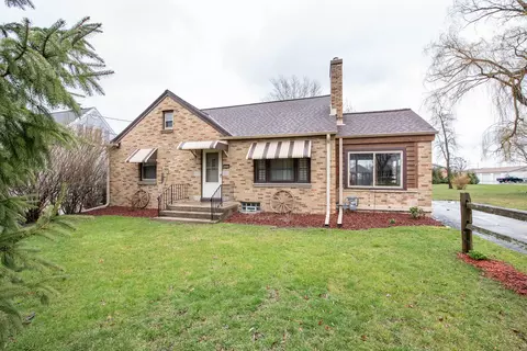 4340 S 43rd, Greenfield, WI 53220